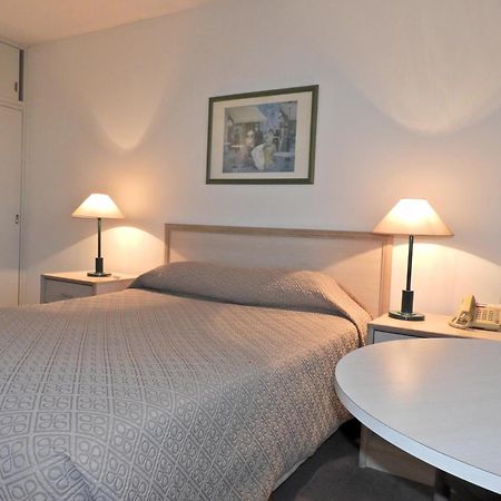 Hotel Tres Cruces Монтевидео Экстерьер фото