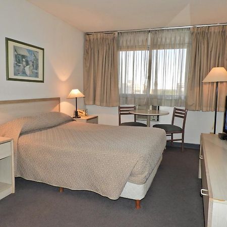 Hotel Tres Cruces Монтевидео Экстерьер фото