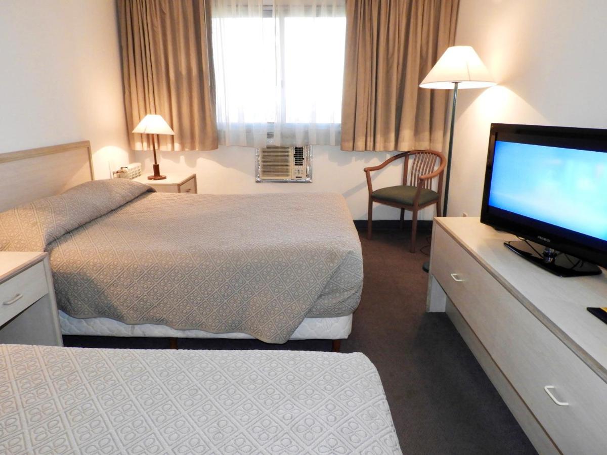 Hotel Tres Cruces Монтевидео Экстерьер фото