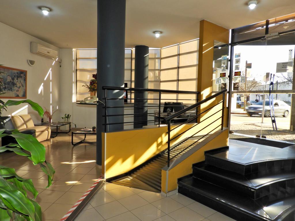 Hotel Tres Cruces Монтевидео Экстерьер фото
