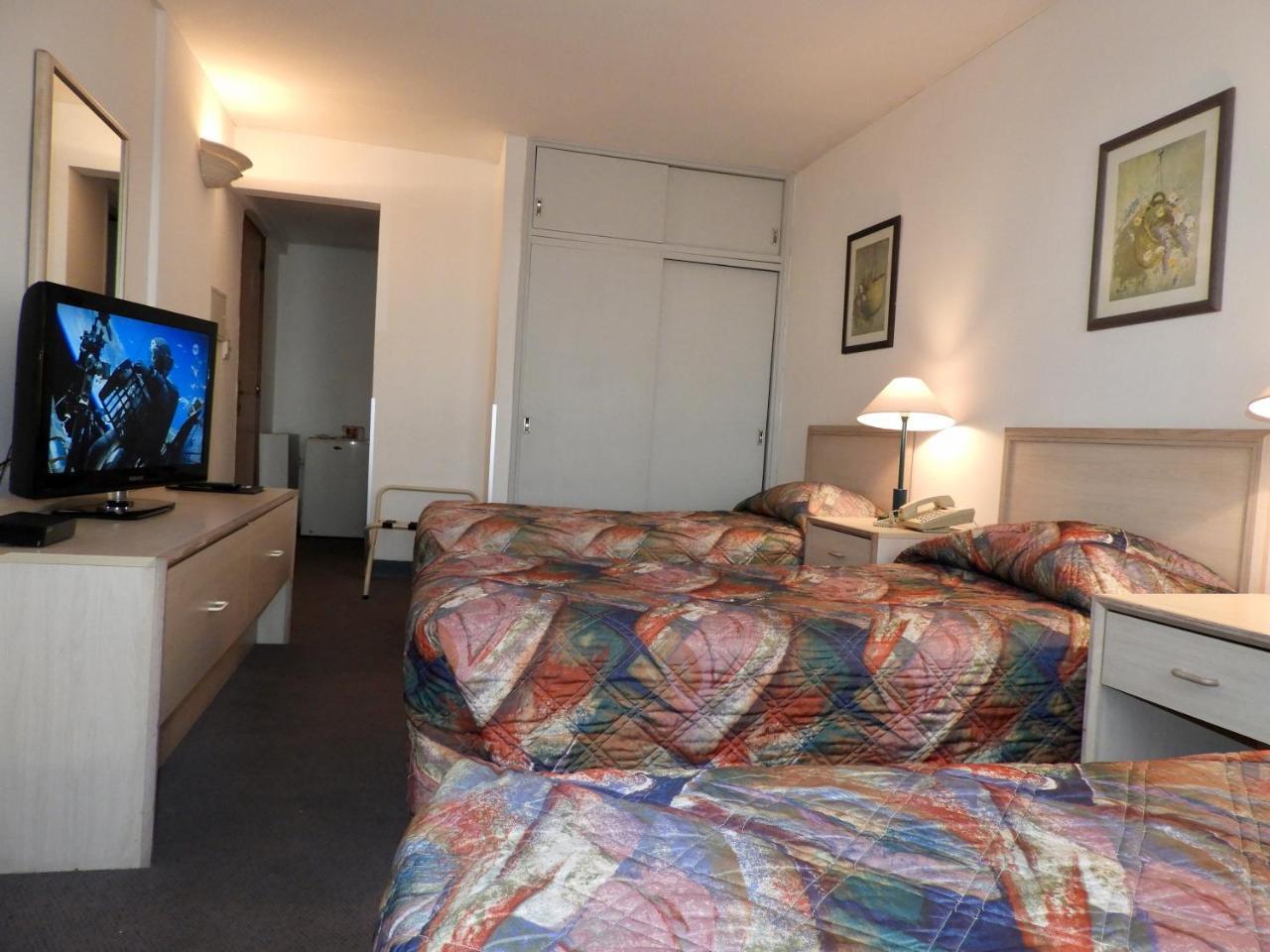 Hotel Tres Cruces Монтевидео Экстерьер фото