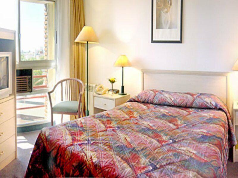 Hotel Tres Cruces Монтевидео Экстерьер фото